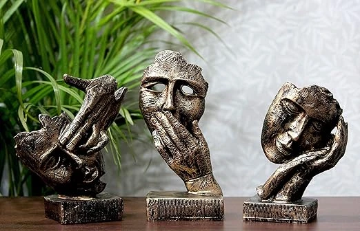 Elegant Men Figurine for Home Decor – Stylish Living Room Accent Piece