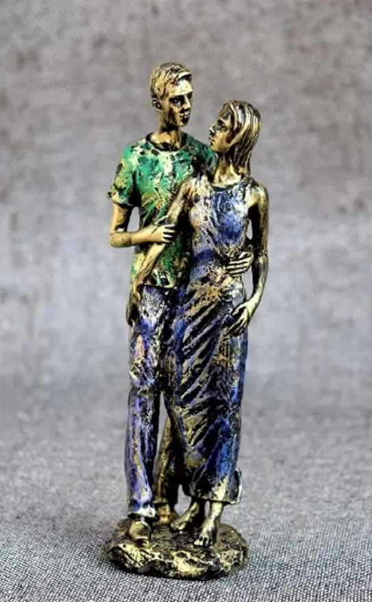 Handcrafted Romantic Couple Decorative Showpiece – 30 cm, Polyresin, Multicolor 