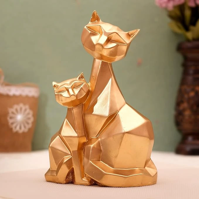 Handcrafted Cat Family Decorative Sculpture - Charming Home Décor Figurine for L